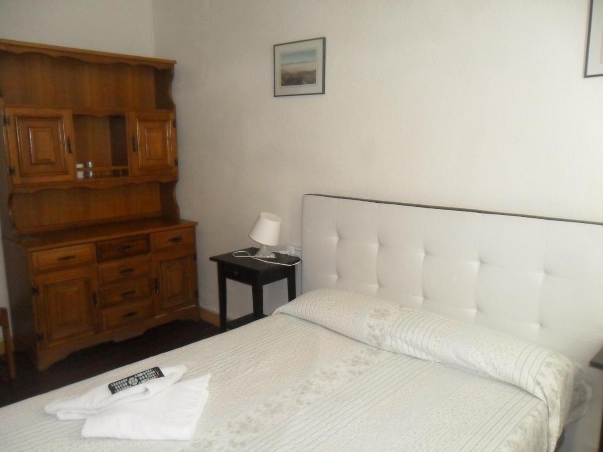 ריבאס דה פרסר Hostal Porta De Nuria מראה חיצוני תמונה