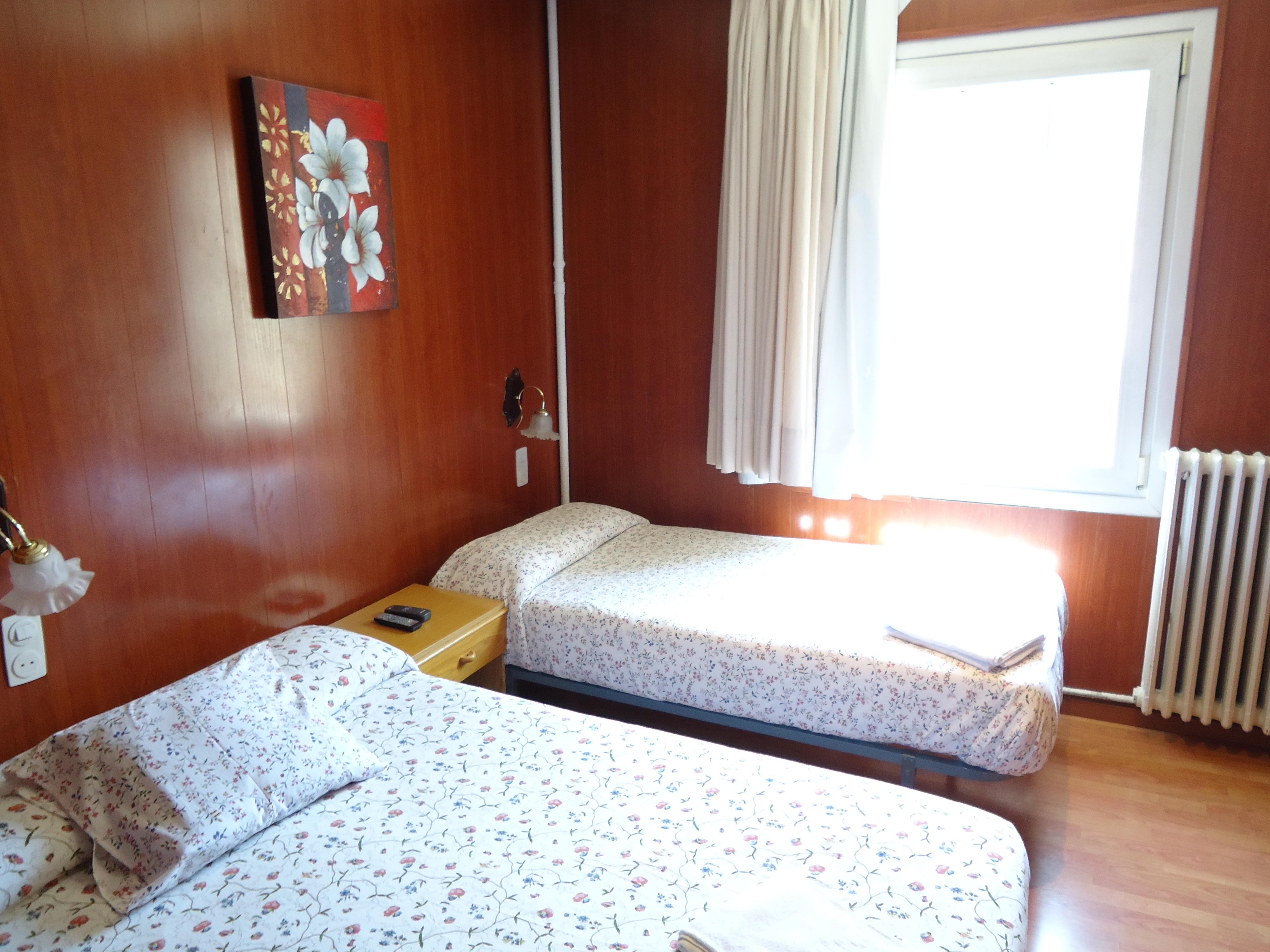 ריבאס דה פרסר Hostal Porta De Nuria מראה חיצוני תמונה