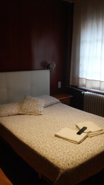 ריבאס דה פרסר Hostal Porta De Nuria מראה חיצוני תמונה